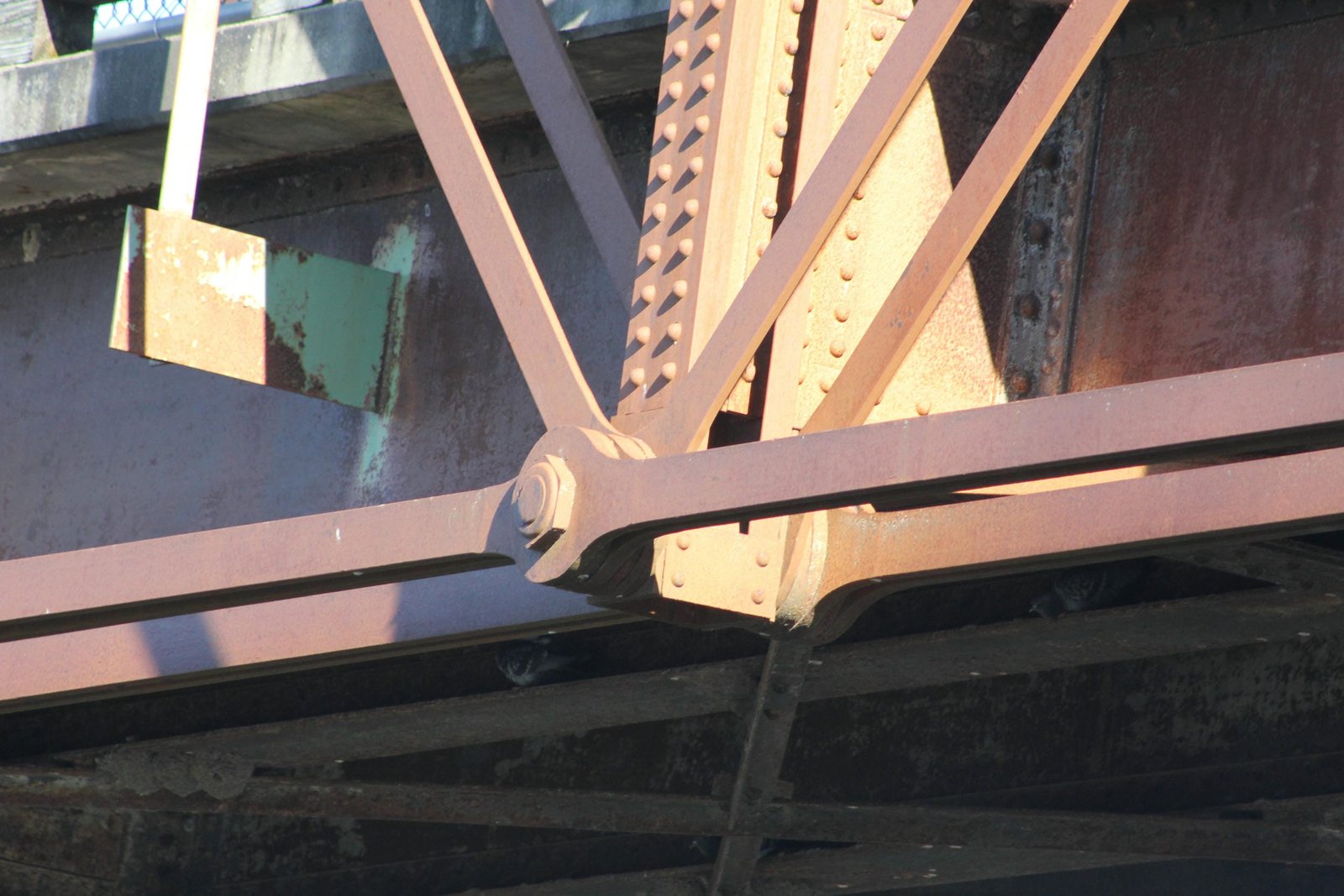 Lower connection, south span